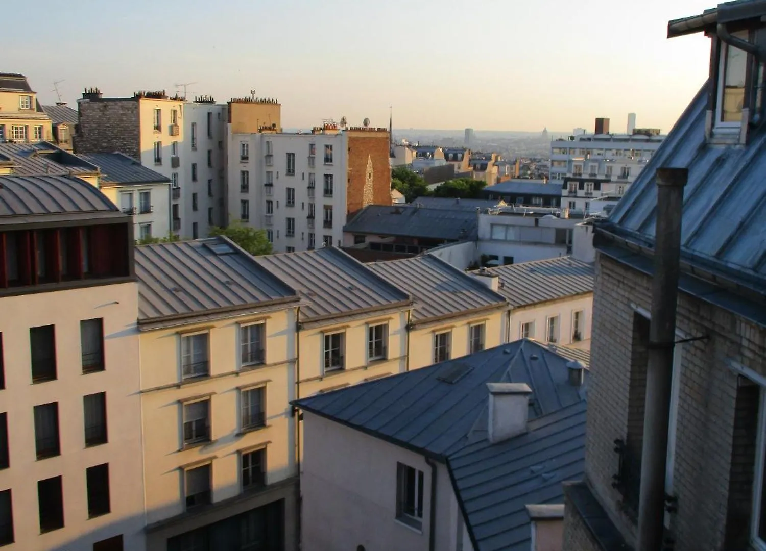 Appartement Calme Paris Xxeme Lägenhet